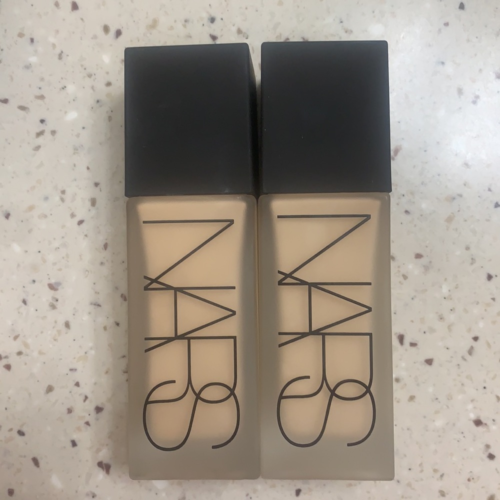 2 NARS All Day Weightless Foundation Light 4 & Light 5